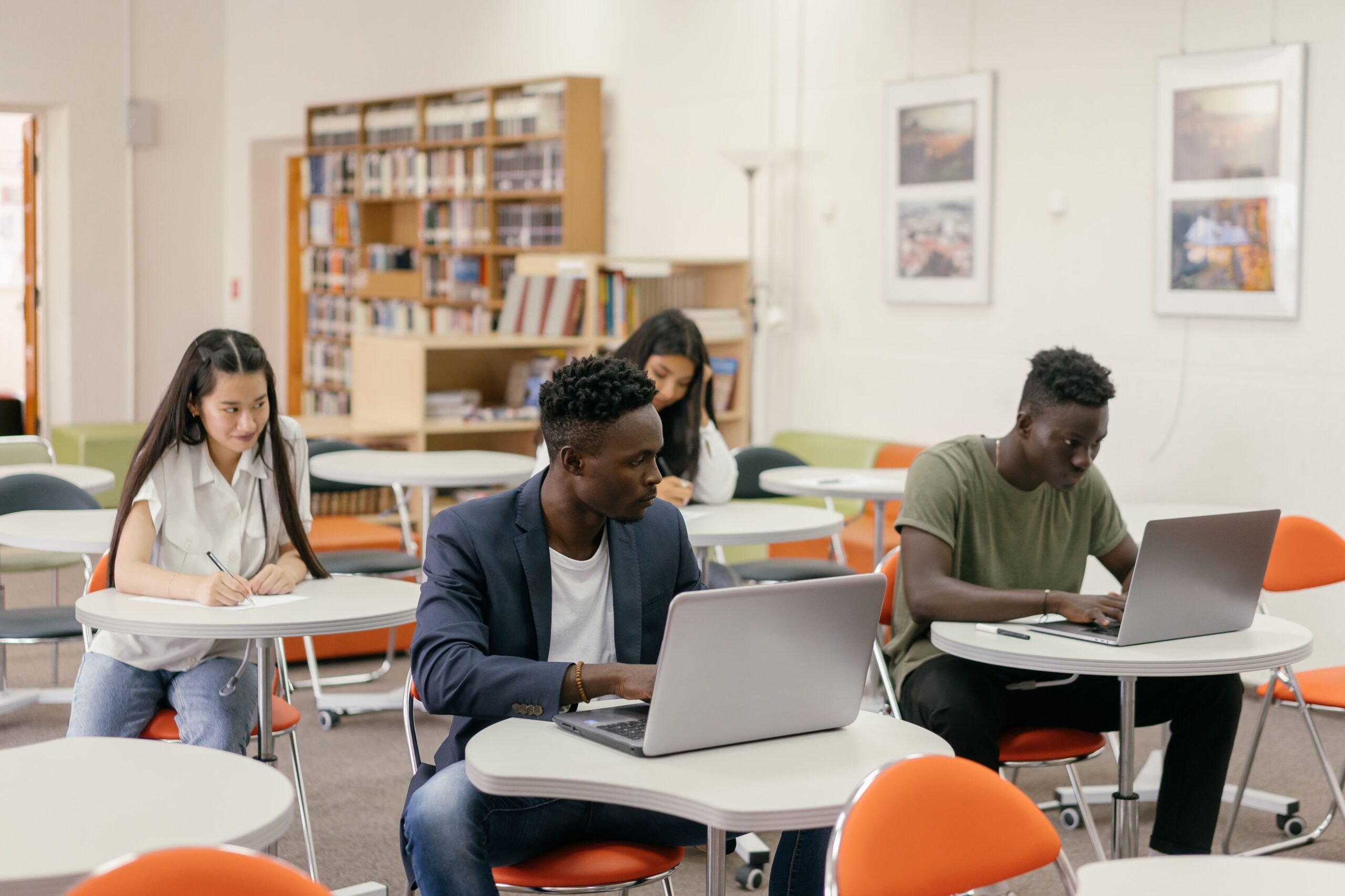 University students developing communication, digital, teamwork and career skills before graduation